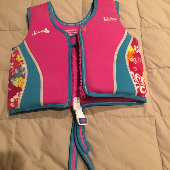 speedo swim vest size chart